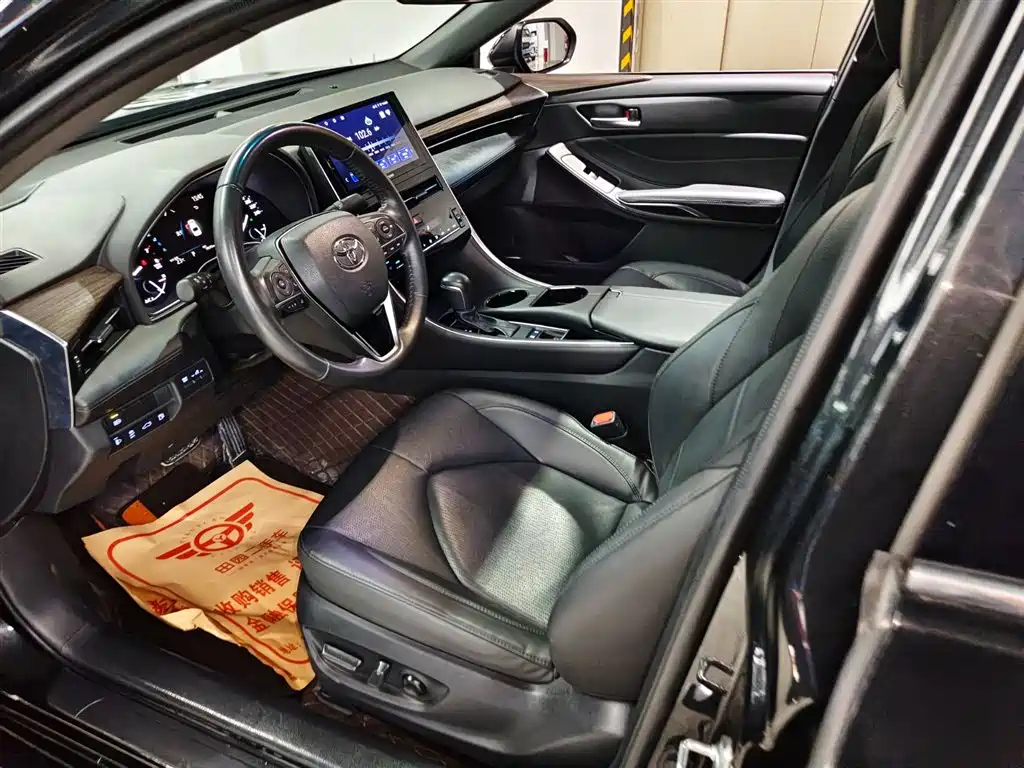 TOYOTA AVALON 2024