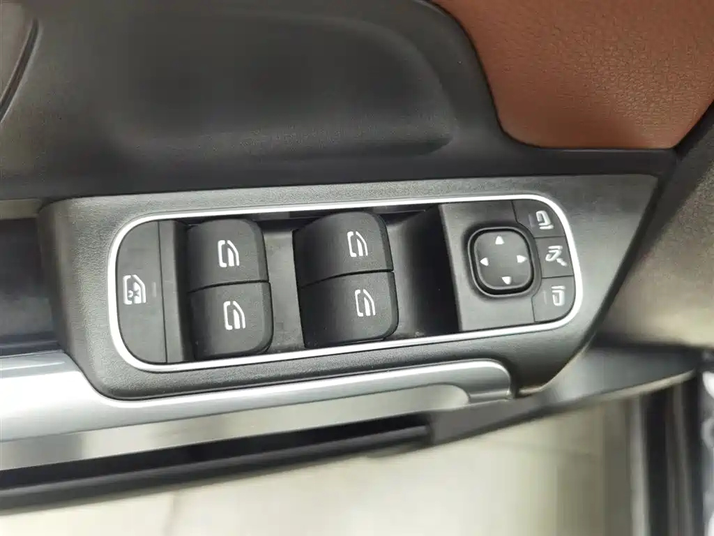 MERCEDES BENZ GLB 2021