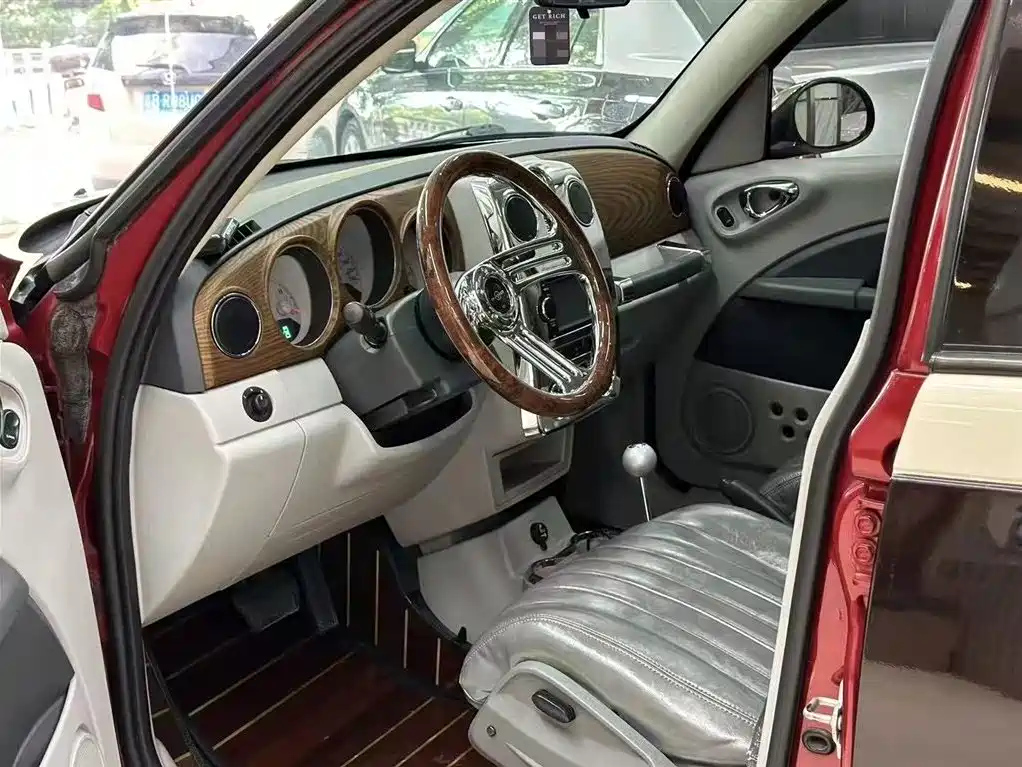 CHRYSLER PT 漫步者 2010