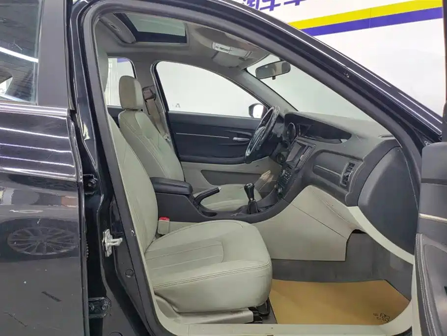 BAIC SENOVA D50 2014