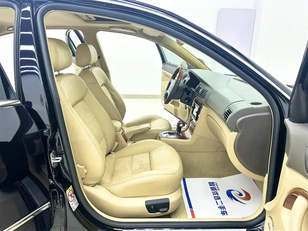 VOLKSWAGEN PASSAT LINGYU 2009