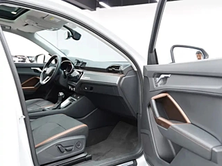 AUDI Q3  2021 YEAR 35 TFSI  EDITION 2021