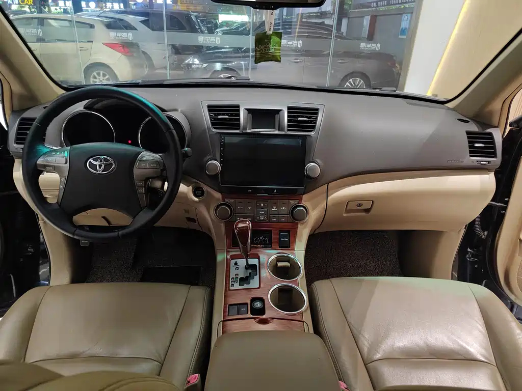 TOYOTA HIGHLANDER 2012