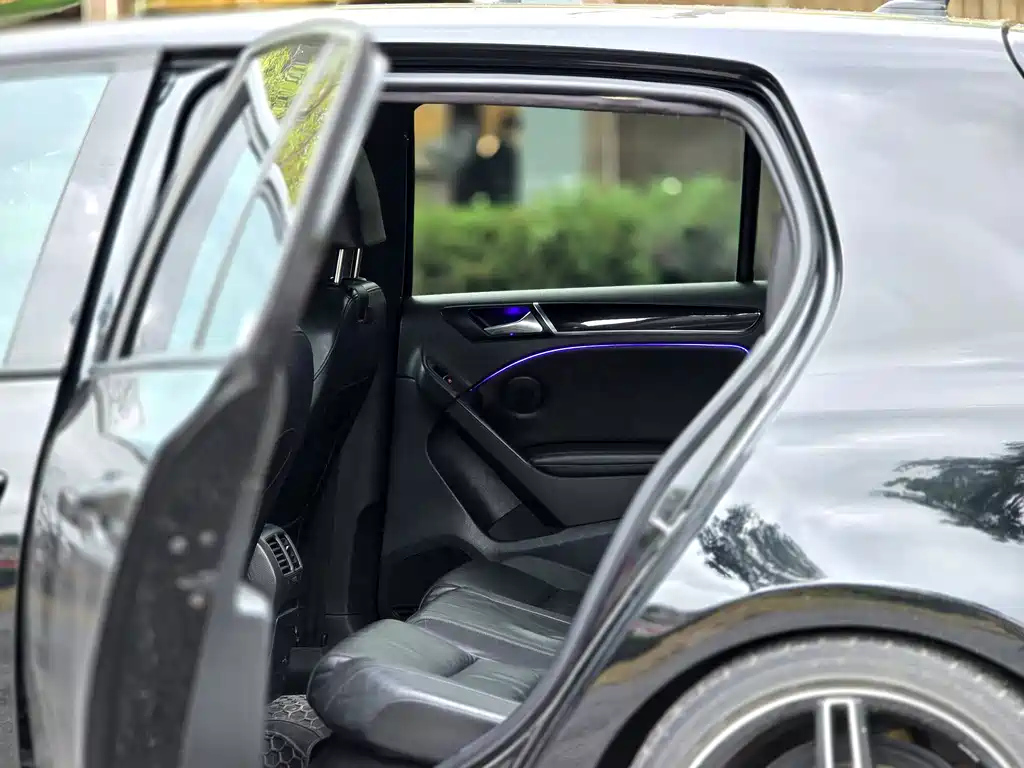 VOLKSWAGEN GOLF GTI 2012
