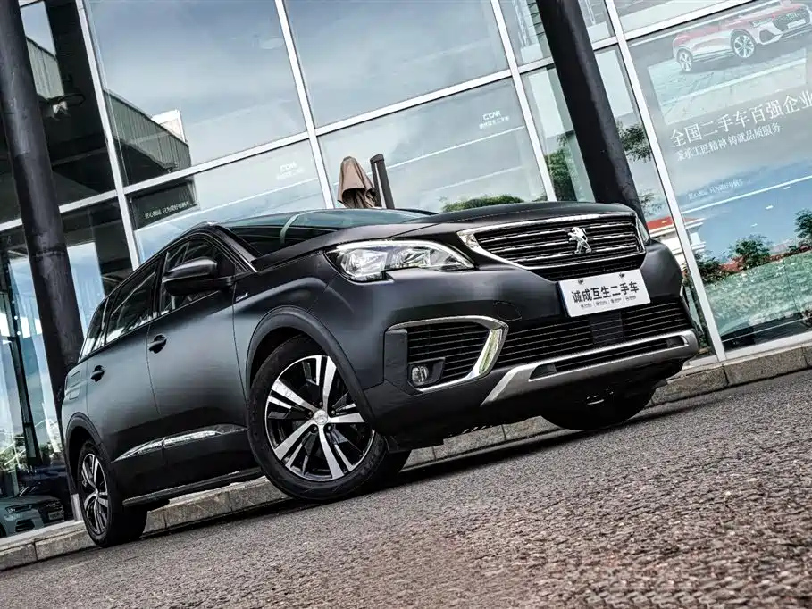 PEUGEOT 5008 2019