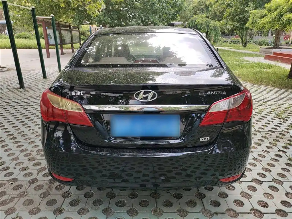 HYUNDAI CELESTA 2011