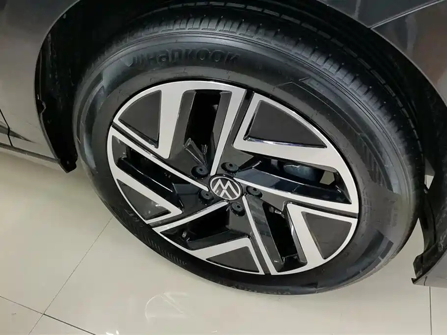 VOLKSWAGEN SAGITAR 2024