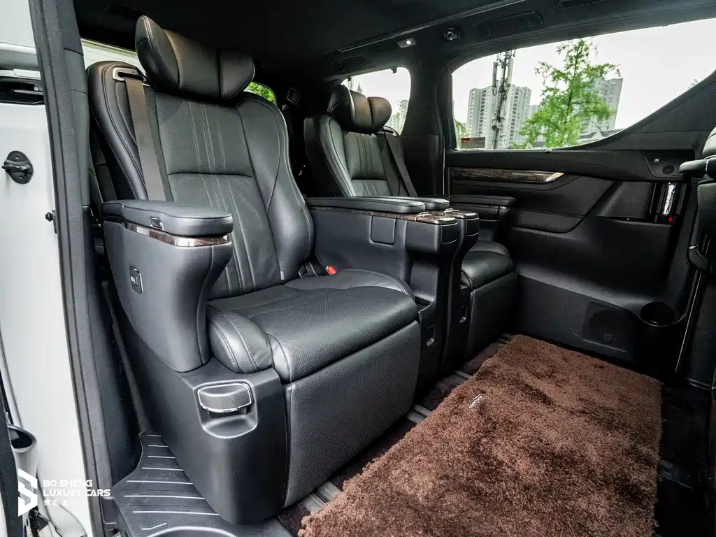 TOYOTA ALPHARD 2018