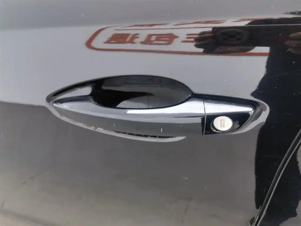 PEUGEOT 408 2015
