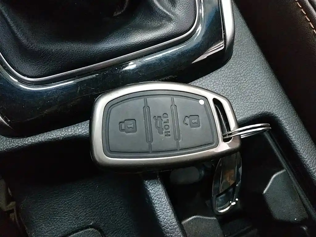 HYUNDAI ELANTRA 2016