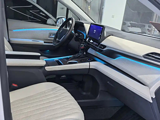 TOYOTA GRANVIA  2023 YEAR 2.5L HYBRID DELUXE EDITION 2023
