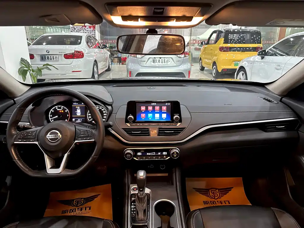 NISSAN TEANA 2019