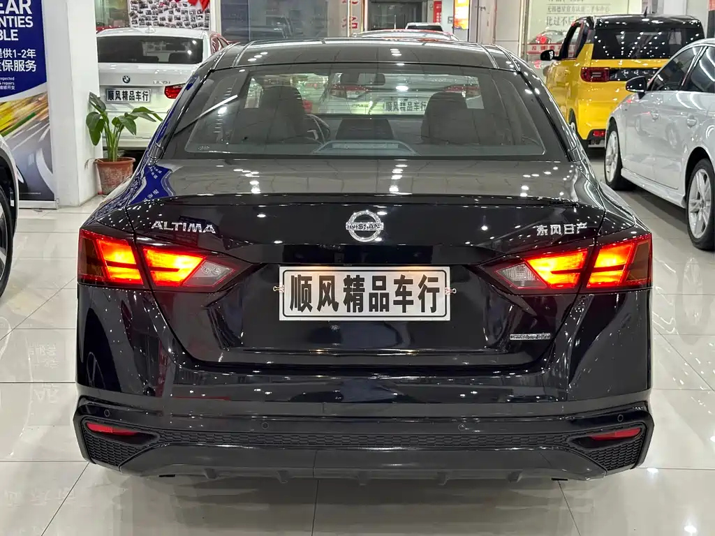 NISSAN TEANA 2019