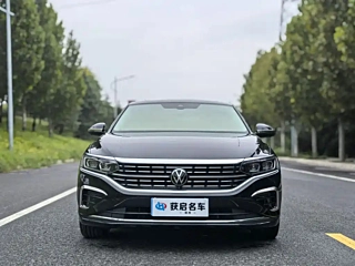 VOLKSWAGEN PASSAT 2023