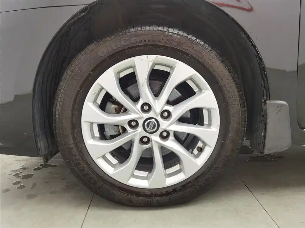 NISSAN SYLPHY 2018