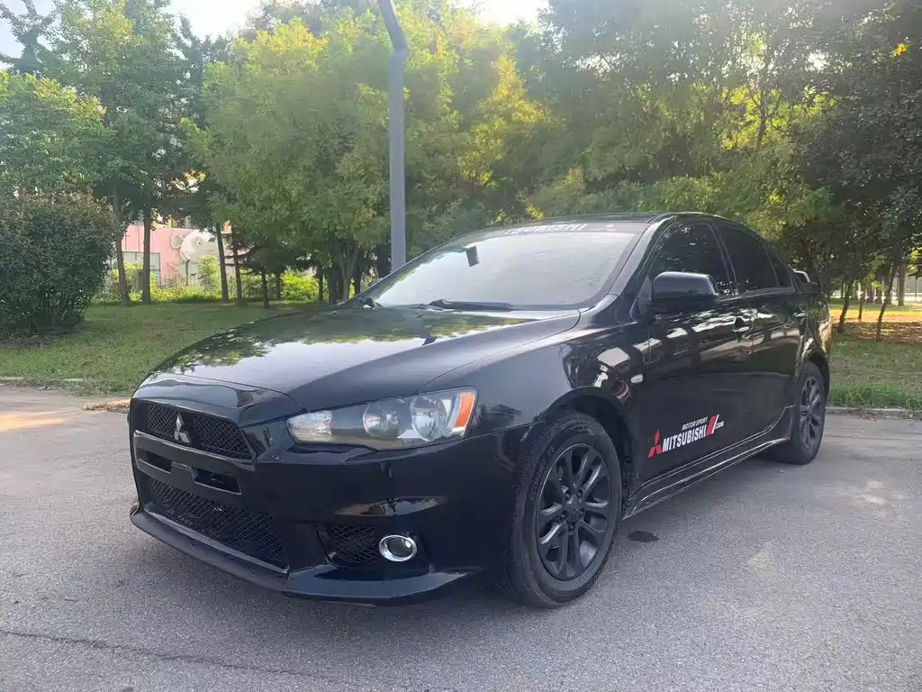 MITSUBISHI LANCER EX 2011