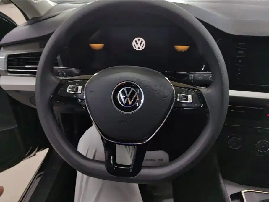 VOLKSWAGEN LAVIDA 2022