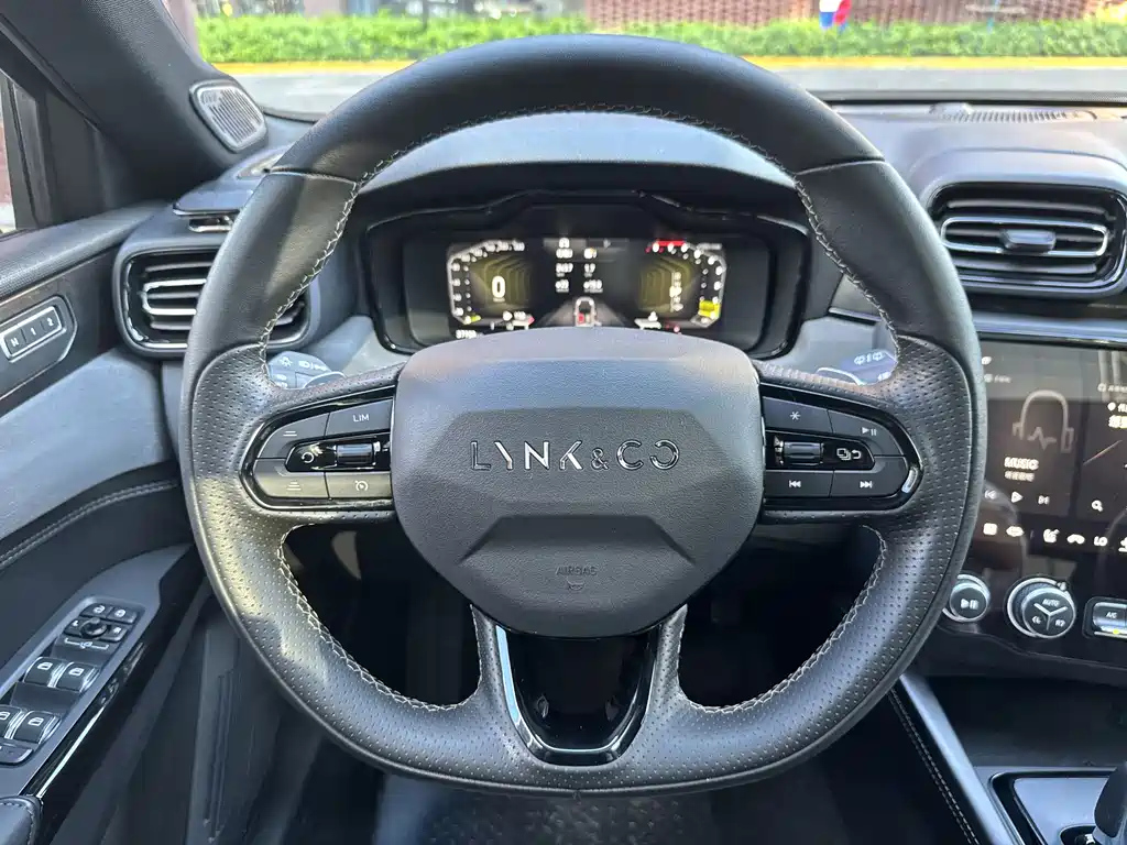 LYNK&CO 02 HATCHBACK 2022