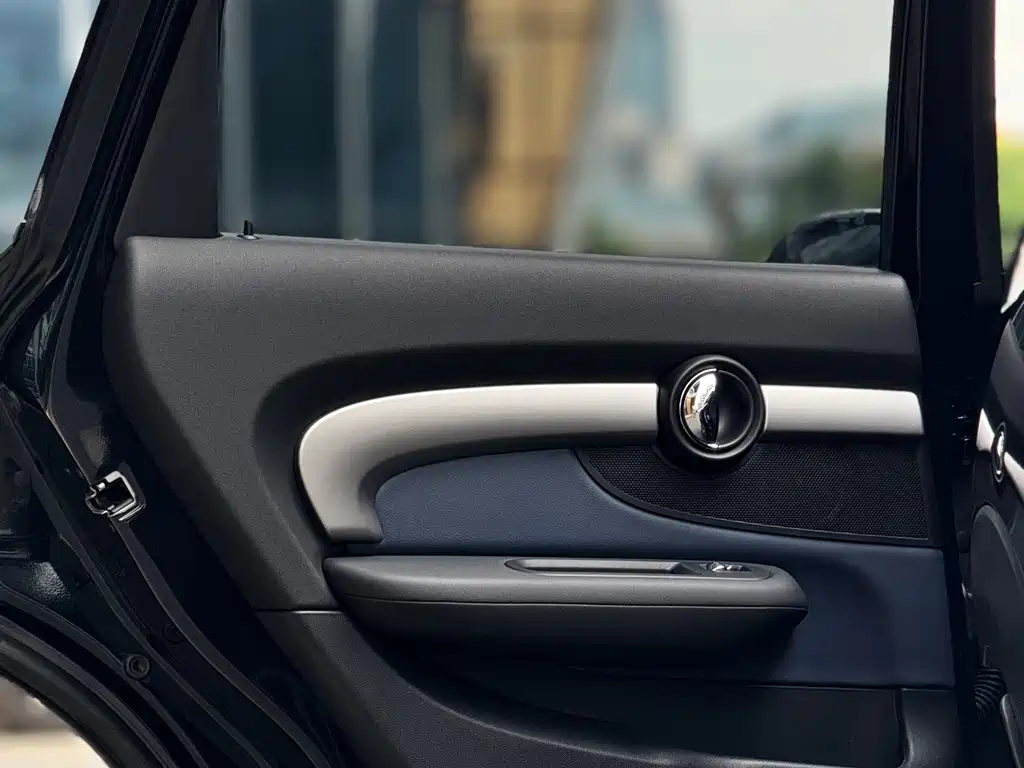MINI CLUBMAN 2022