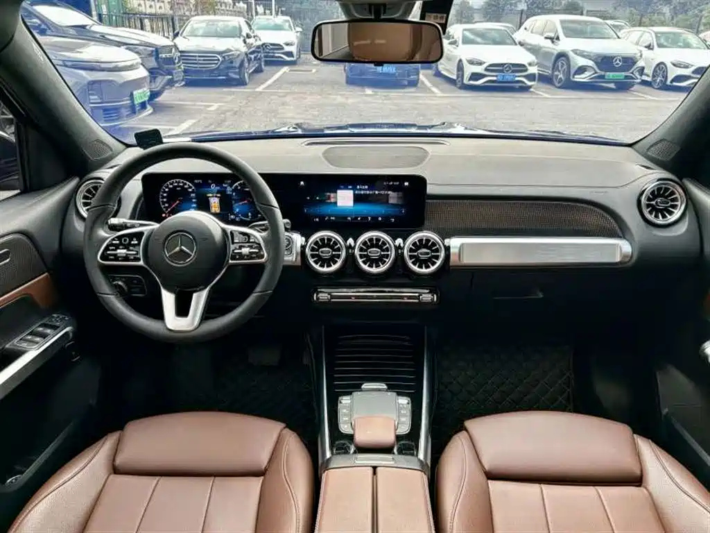MERCEDES BENZ GLB 2023