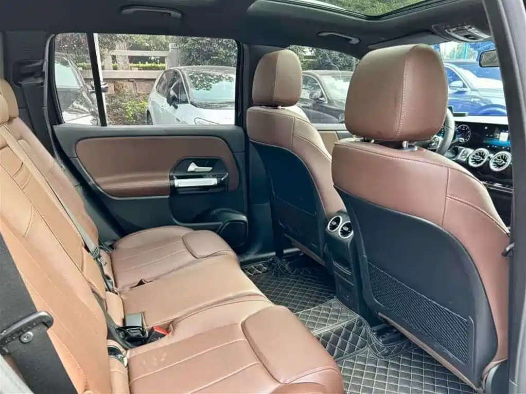 MERCEDES BENZ GLB 2023