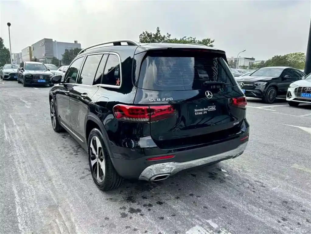 MERCEDES BENZ GLB 2023