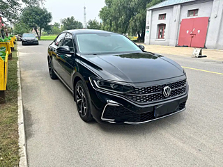 VOLKSWAGEN PASSAT 2025