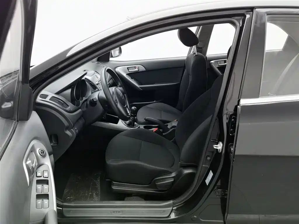 KIA FORTE 2011