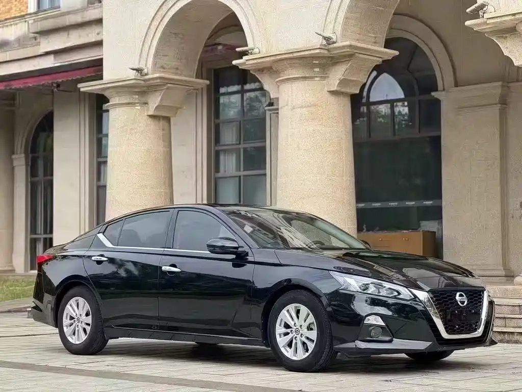 NISSAN TEANA 2020
