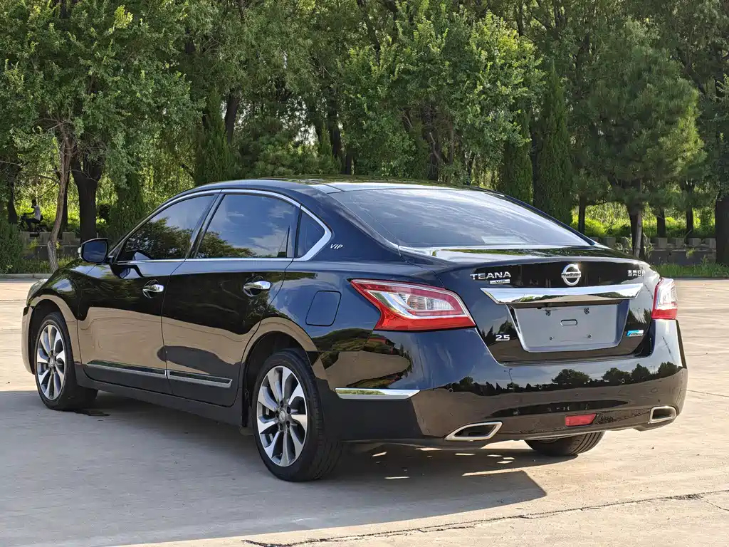 NISSAN TEANA 2016