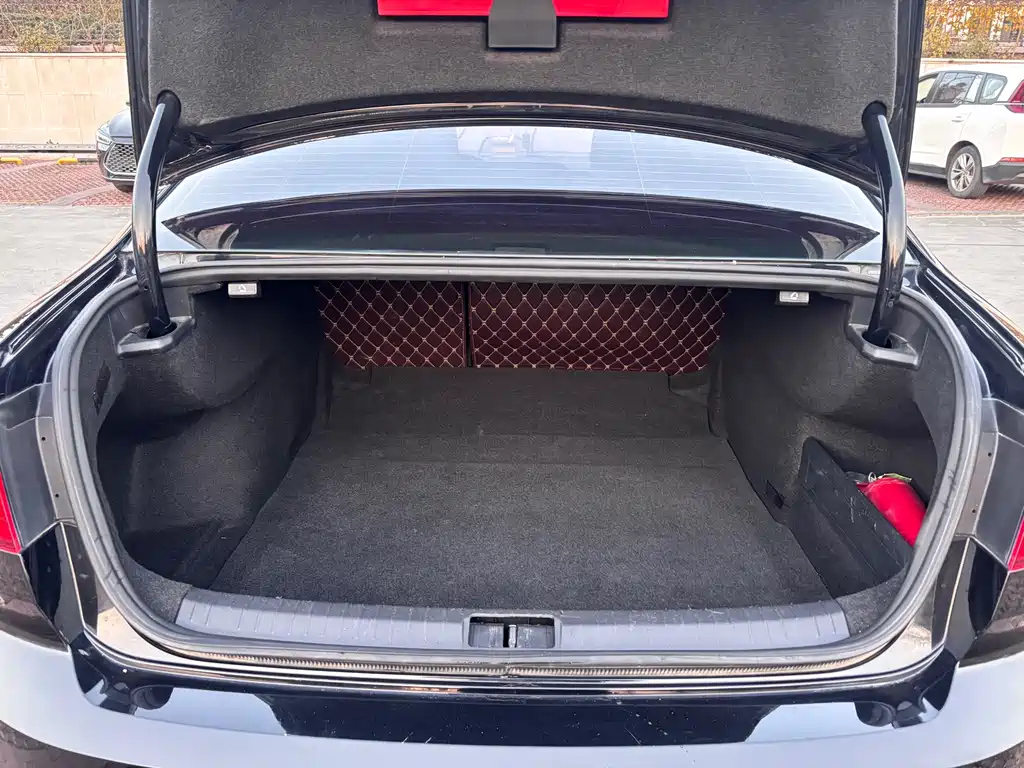 VOLKSWAGEN MAGOTAN 2018