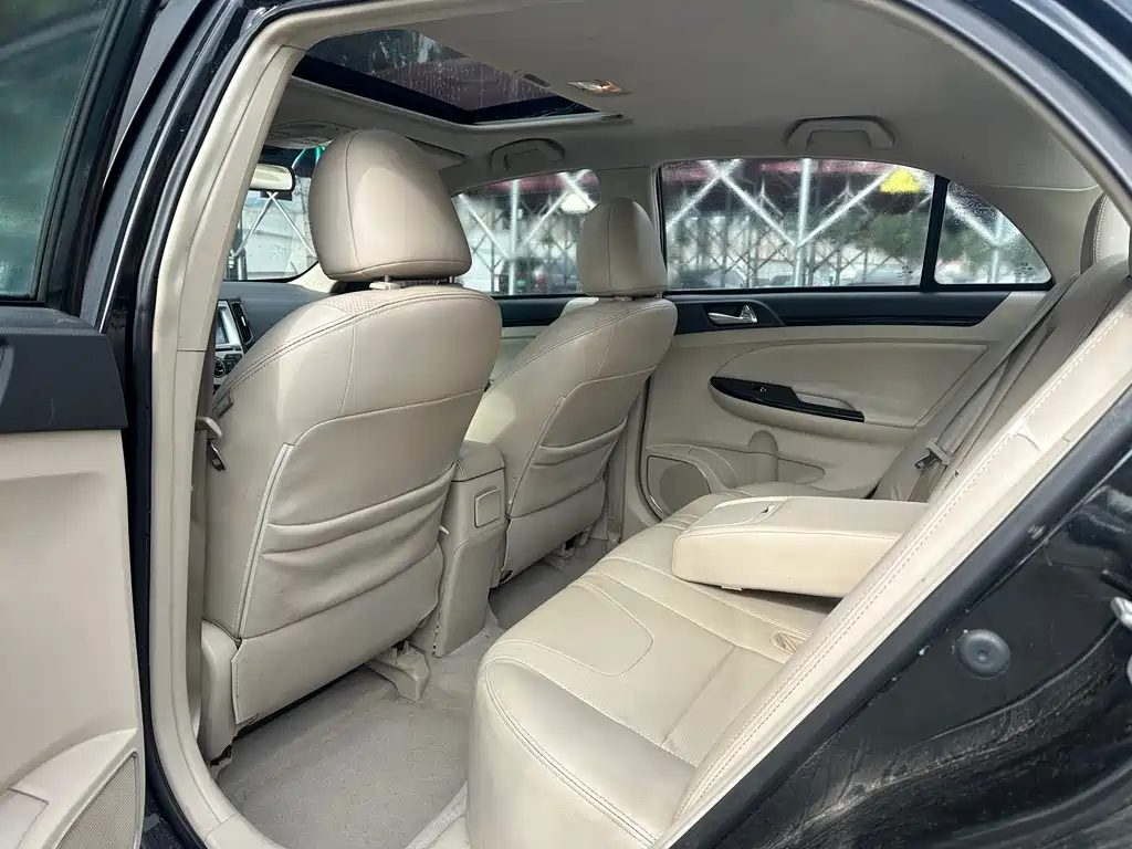BYD SURUI 2014