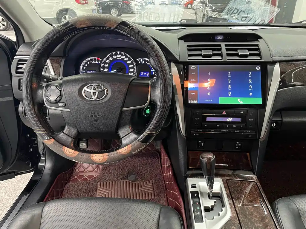 TOYOTA CAMRY 2016