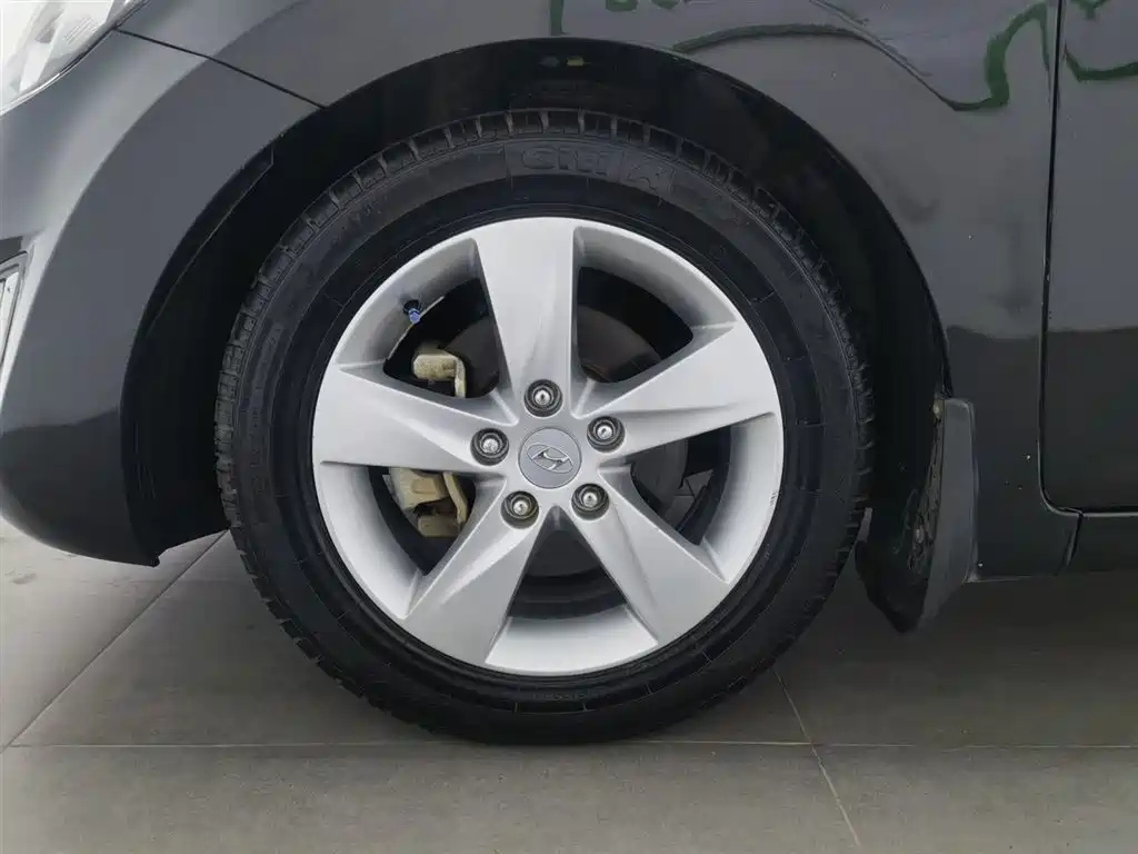 HYUNDAI ELANTRA 2013