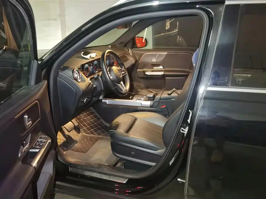 MERCEDES BENZ GLB 2020