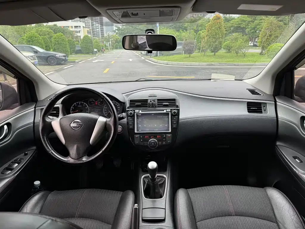 NISSAN TIIDA TIIDA 2011