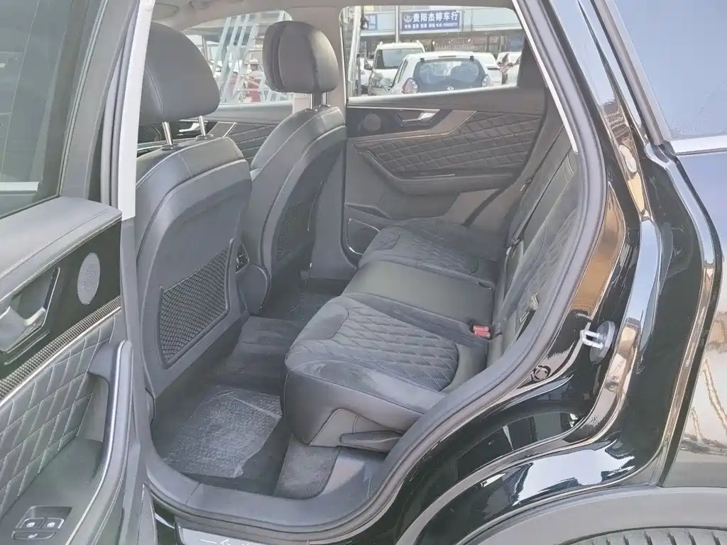 HONGQI HS5 2020