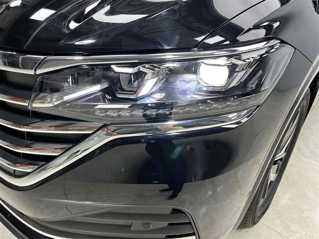 VOLKSWAGEN VILORAN 2024