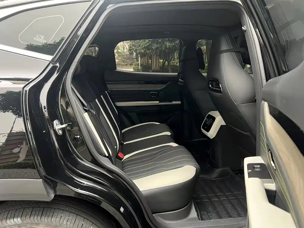 JETOUR SHANHAI L6 2024