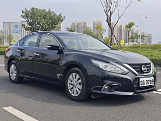 NISSAN TEANA 2017