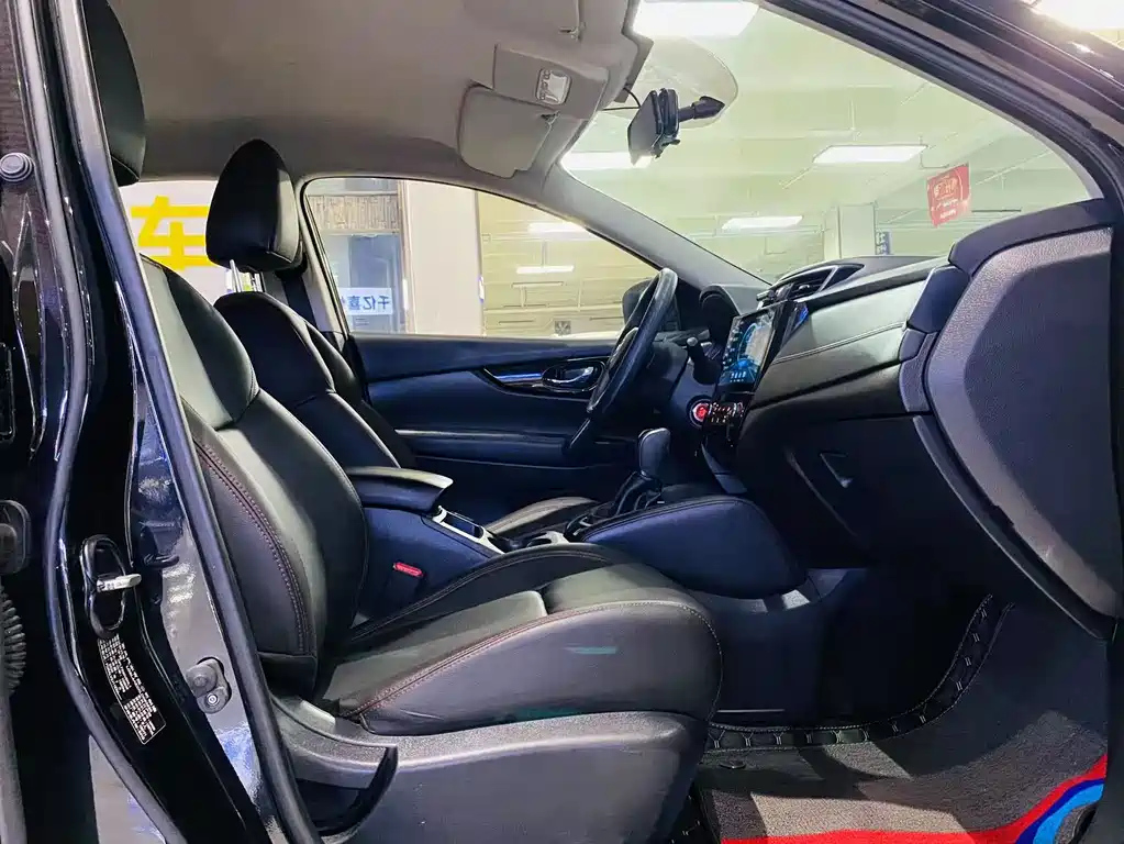 NISSAN QASHQAI 2019