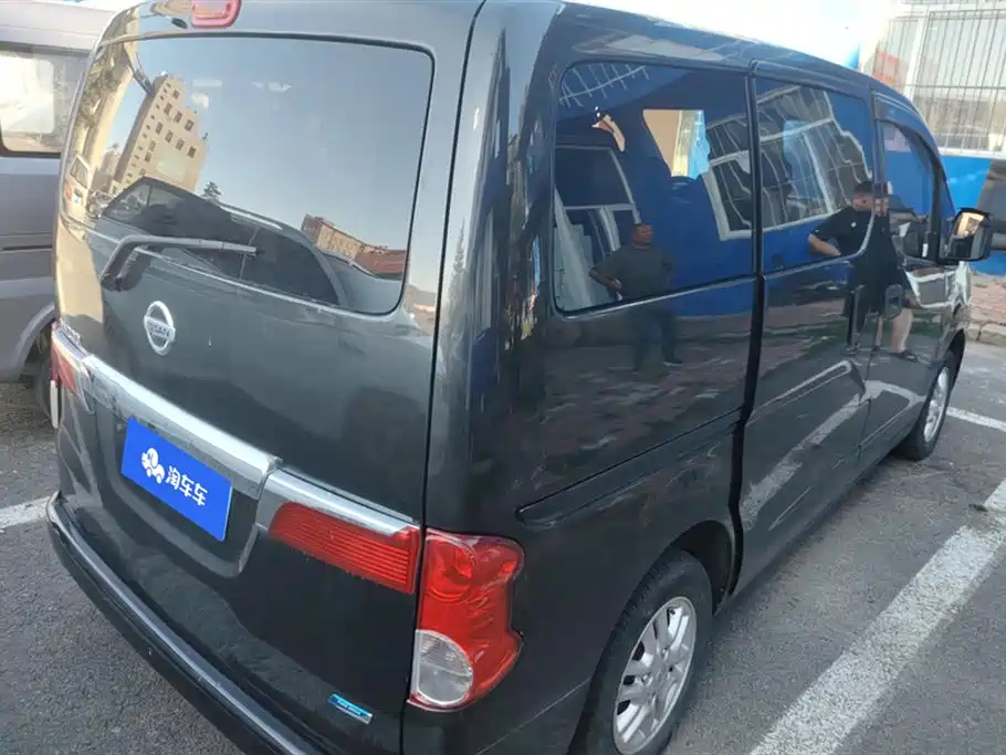 NISSAN NV200 2014