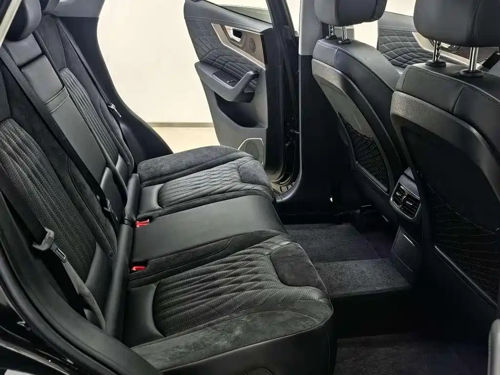HONGQI HS5 2022