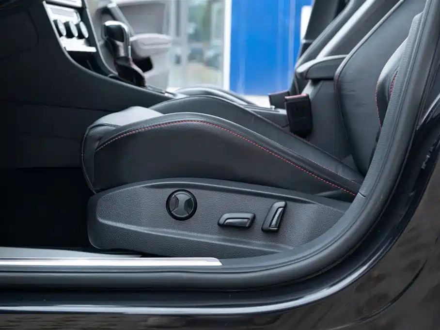 VOLKSWAGEN GOLF GTI 2016
