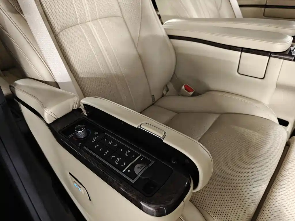 TOYOTA ALPHARD 2018