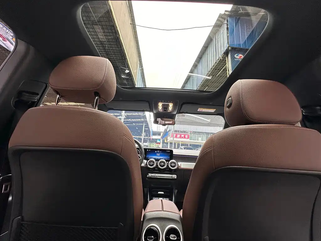 MERCEDES BENZ GLB 2025