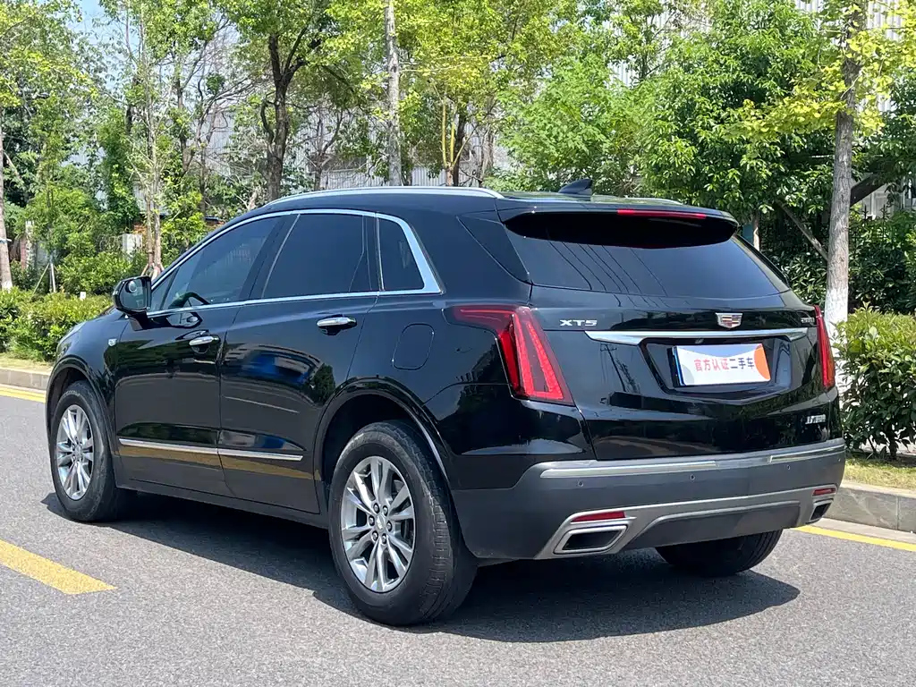 CADILLAC XT5 2021