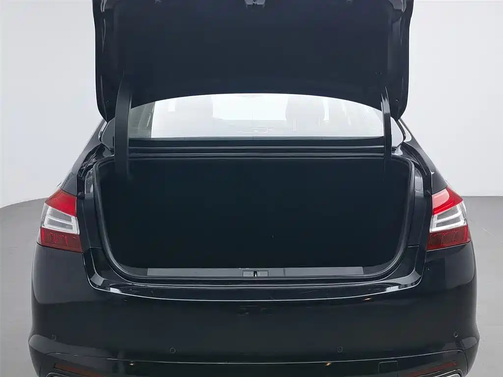 PEUGEOT 408 2016