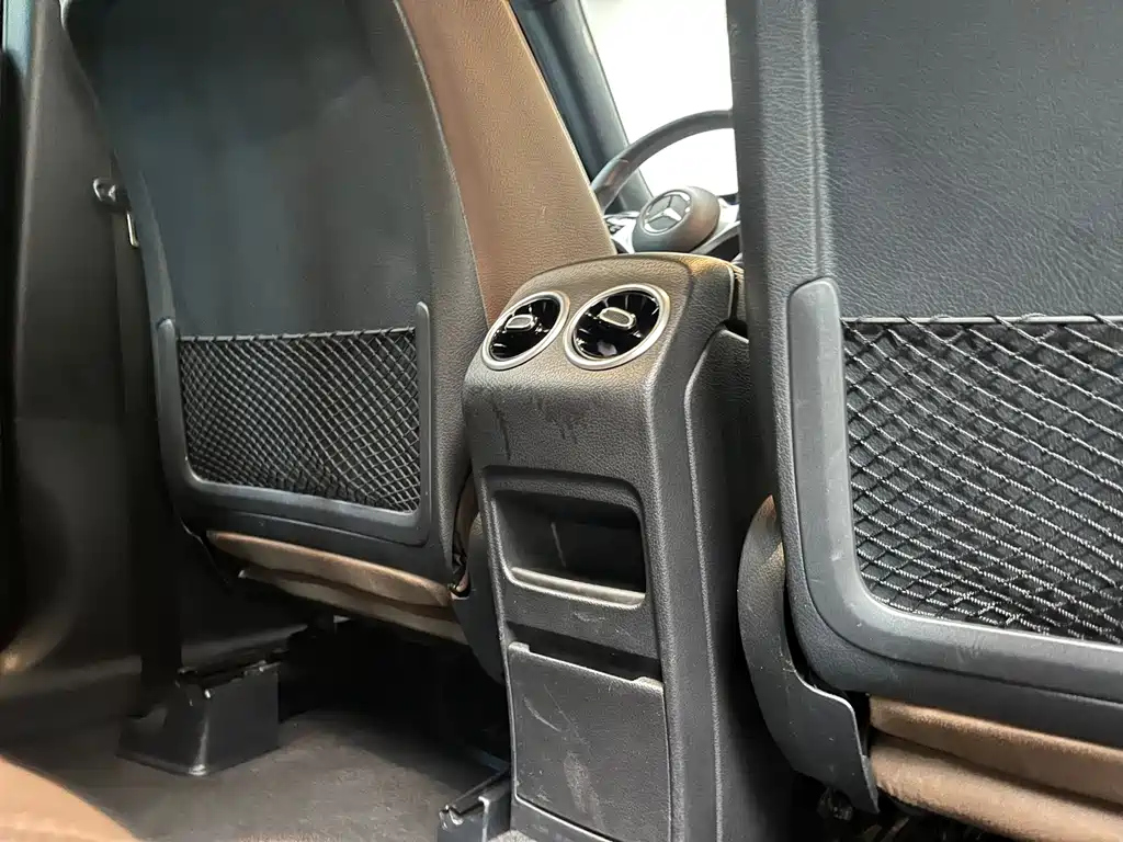 MERCEDES BENZ GLB 2024