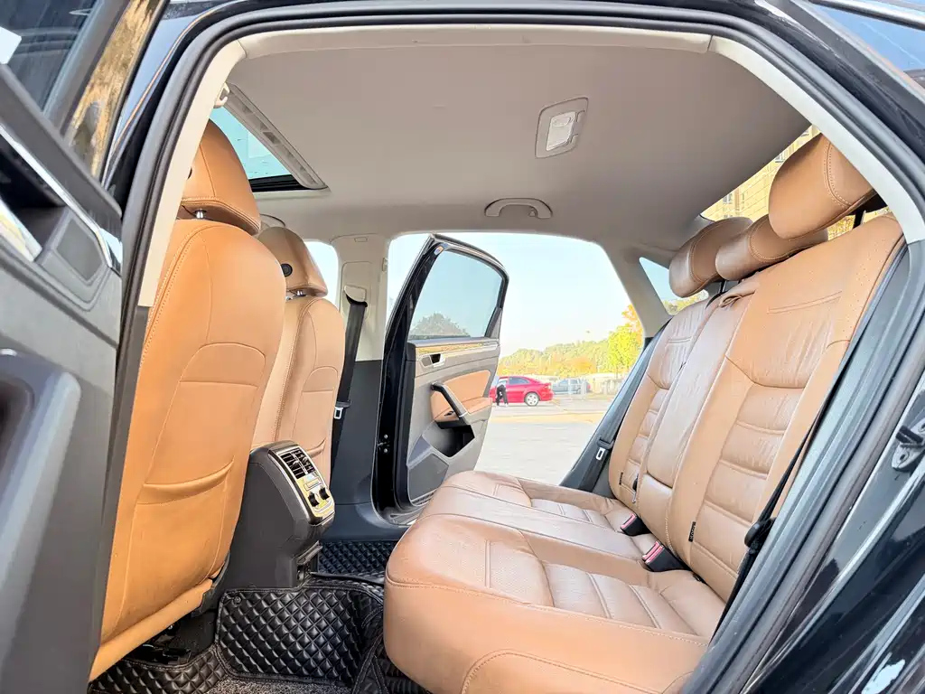 VOLKSWAGEN PASSAT 2016